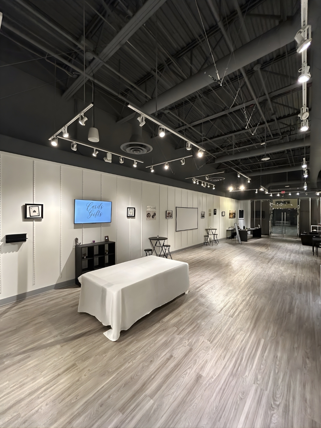 Seated + Open Center — view 4